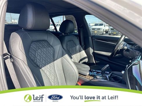 Used 2021 BMW 530i w/ M Sport Package image 30