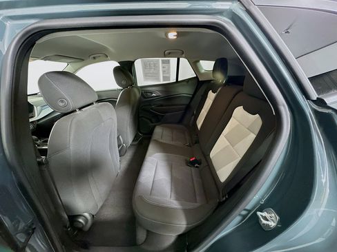 Used 2025 Chevrolet Trax LS image 26