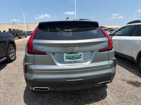 Used 2025 Cadillac XT4 Premium Luxury FWD image 9