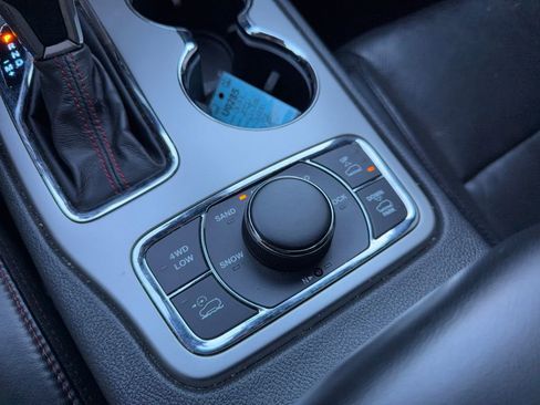 Used 2019 Jeep Grand Cherokee Trailhawk w/ Trailhawk Luxury Group image 23