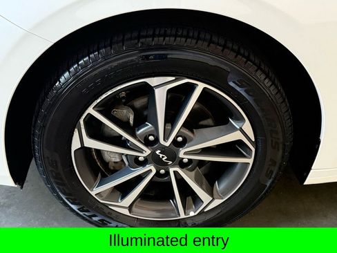 Used 2023 Kia Forte LXS image 11