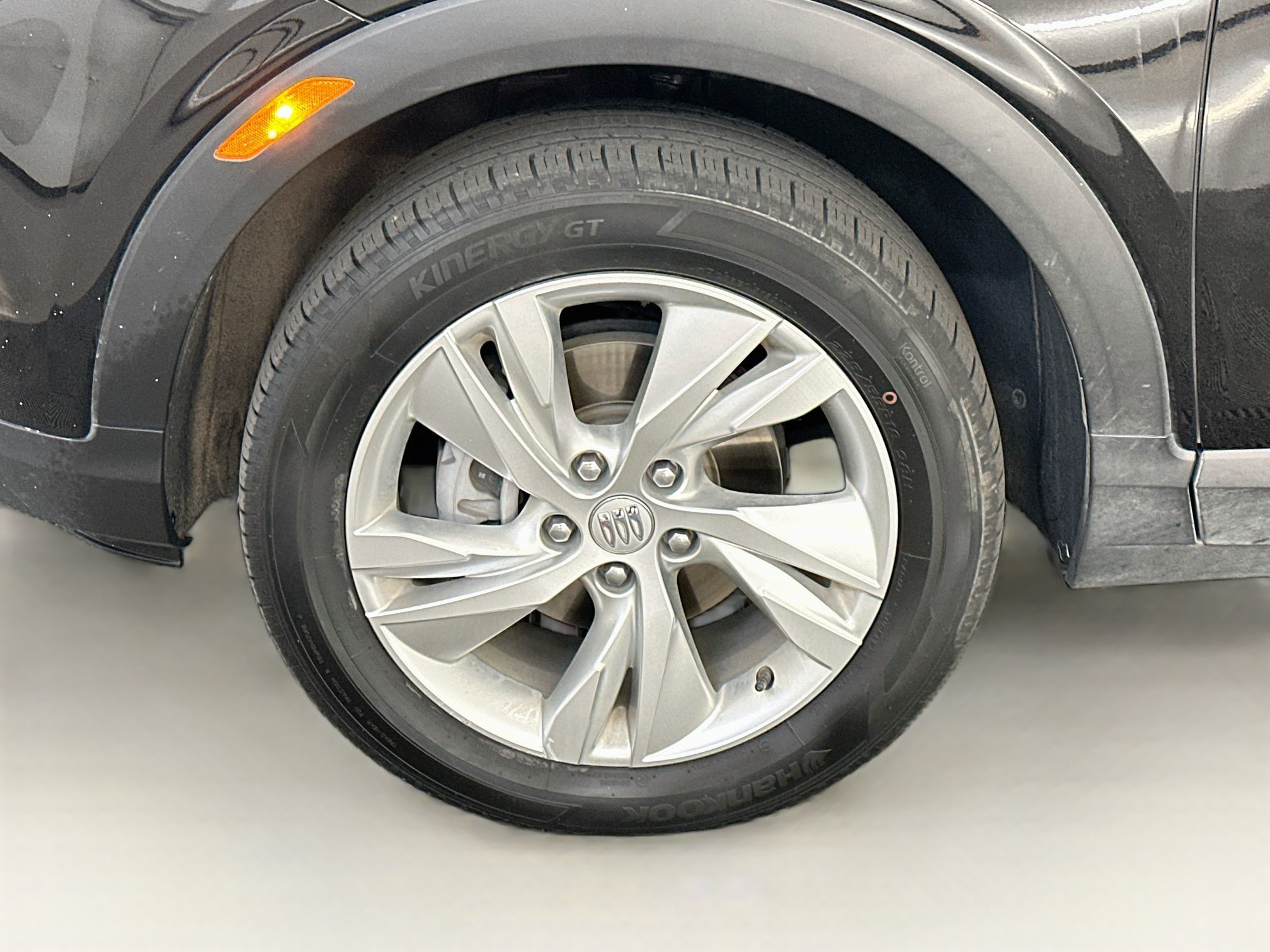 Used 2025 Buick Encore GX Preferred AWD/4WD image 34