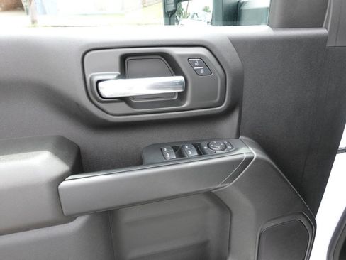 Used 2024 GMC Sierra 2500 Pro w/ Convenience Package image 14