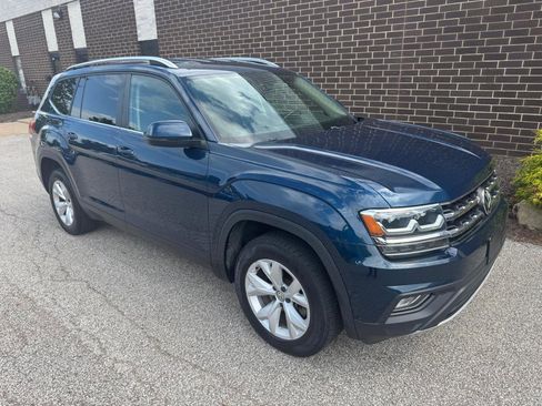 Used 2018 Volkswagen Atlas SE image 2