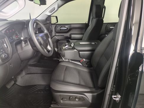 Used 2022 Chevrolet Silverado 1500 Custom Trail Boss w/ Midnight Edition AWD/4WD image 12