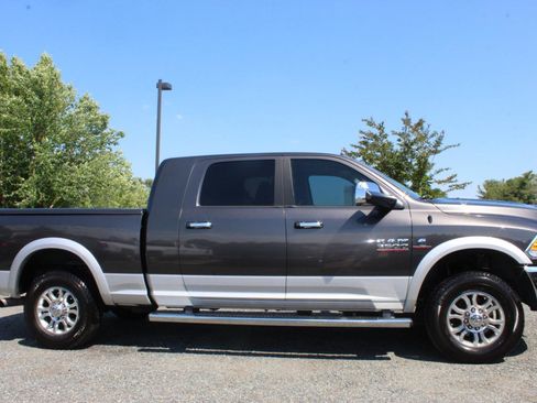 Used 2016 RAM 2500 Laramie w/ Convenience Group AWD/4WD image 8
