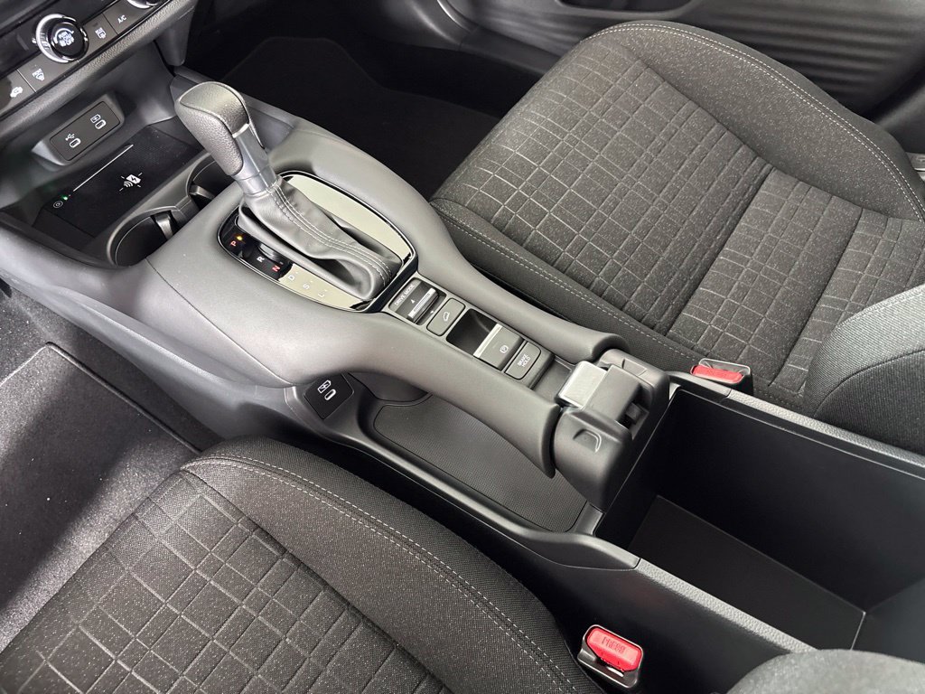 Used 2027 Honda HR-V LX image 33