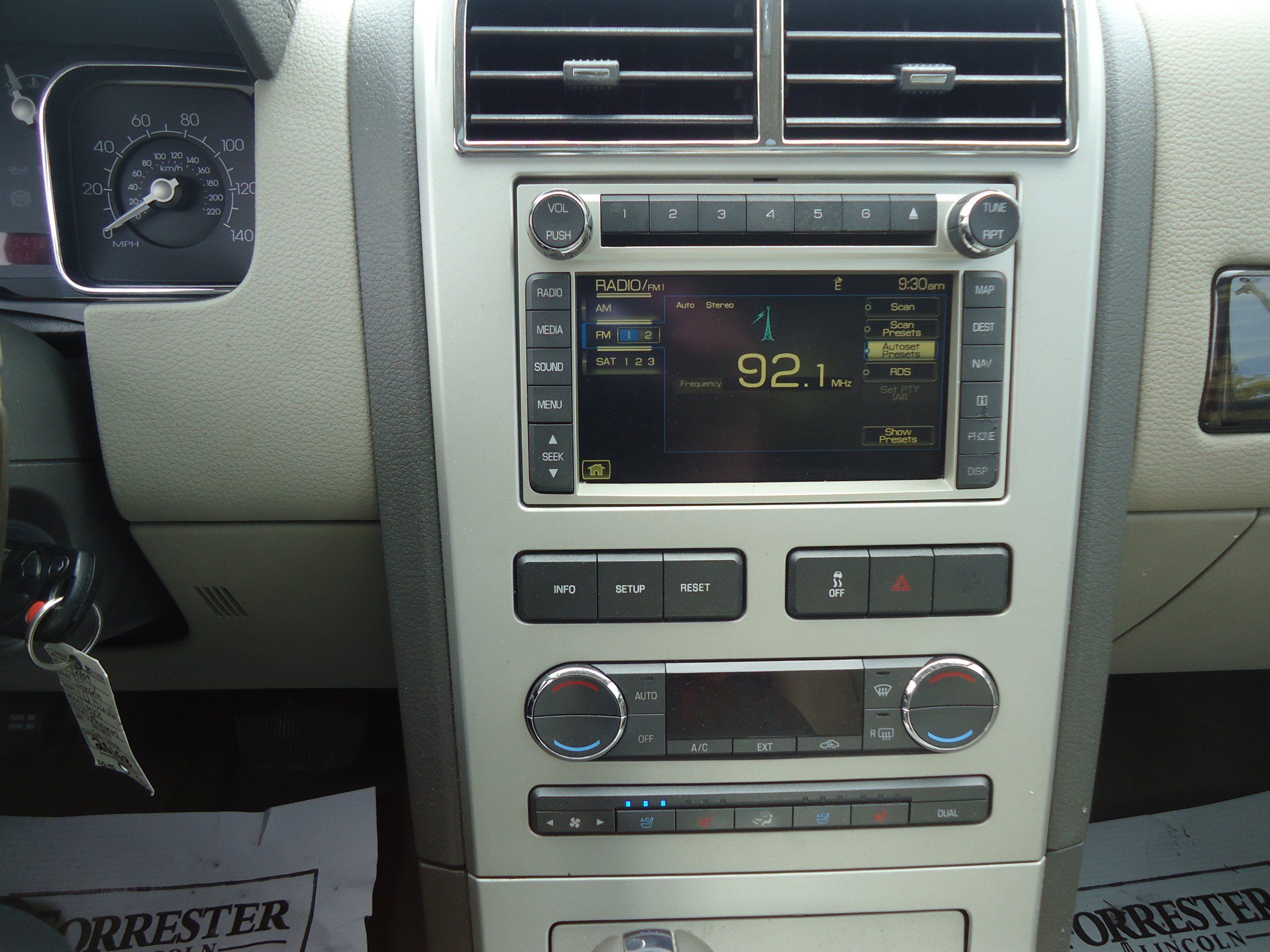 Used 2009 Lincoln MKX AWD image 16