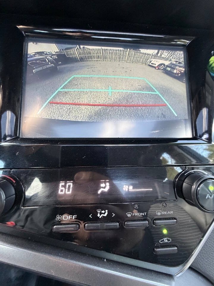 Used 2021 Toyota Corolla LE FWD image 10