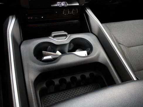 Used 2019 RAM 1500 Big Horn image 32