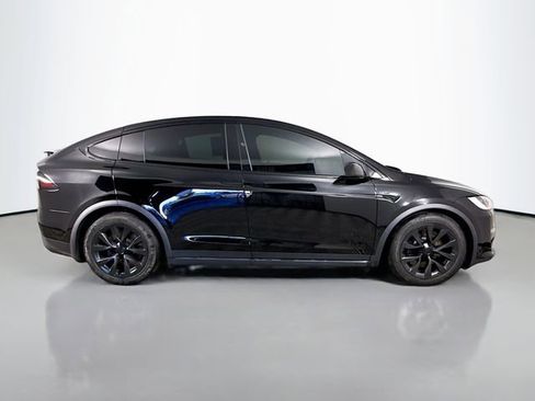Used 2023 Tesla Model X image 8