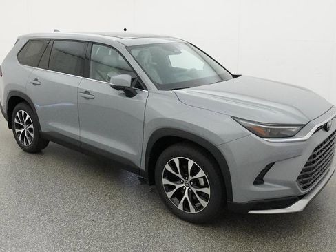 New 2026 Toyota Grand Highlander AWD Hybrid image 18