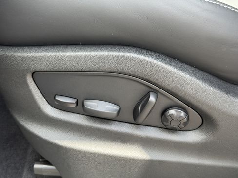 New 2026 Porsche Cayenne GTS AWD/4WD image 25