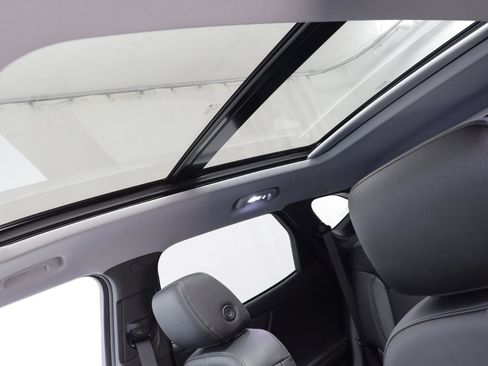 Used 2022 Chevrolet Blazer LT w/ Redline Edition image 13