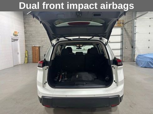 Used 2024 Nissan Rogue S image 23