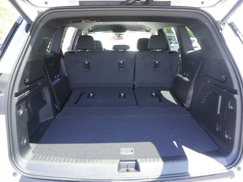 New 2025 GMC Acadia Elevation image 8