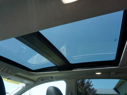 Used 2024 Nissan Murano SV image 9