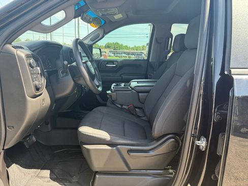 Used 2020 Chevrolet Silverado 1500 Custom w/ Custom Value Package AWD/4WD image 10