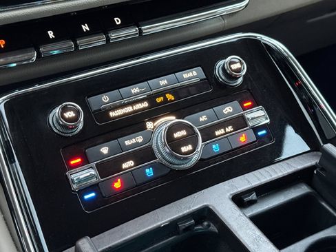 Used 2022 Lincoln Navigator L Reserve image 20