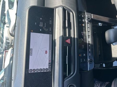 Certified 2024 Kia Seltos EX AWD/4WD image 18