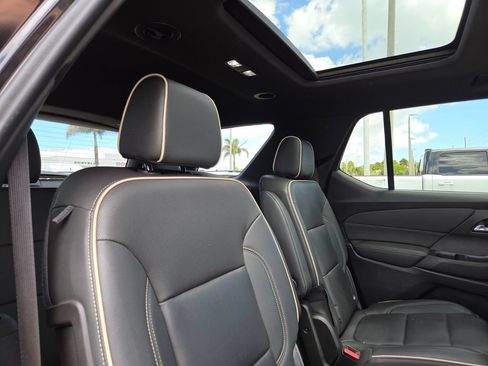 Used 2023 Chevrolet Traverse Premier w/ Redline Edition FWD image 19