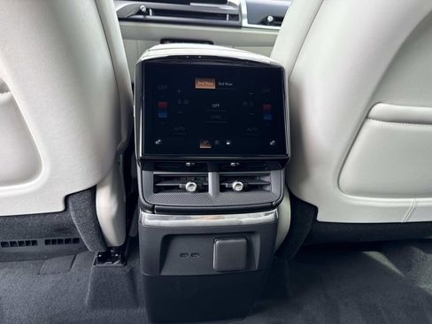 New 2026 Cadillac Vistiq Sport image 16