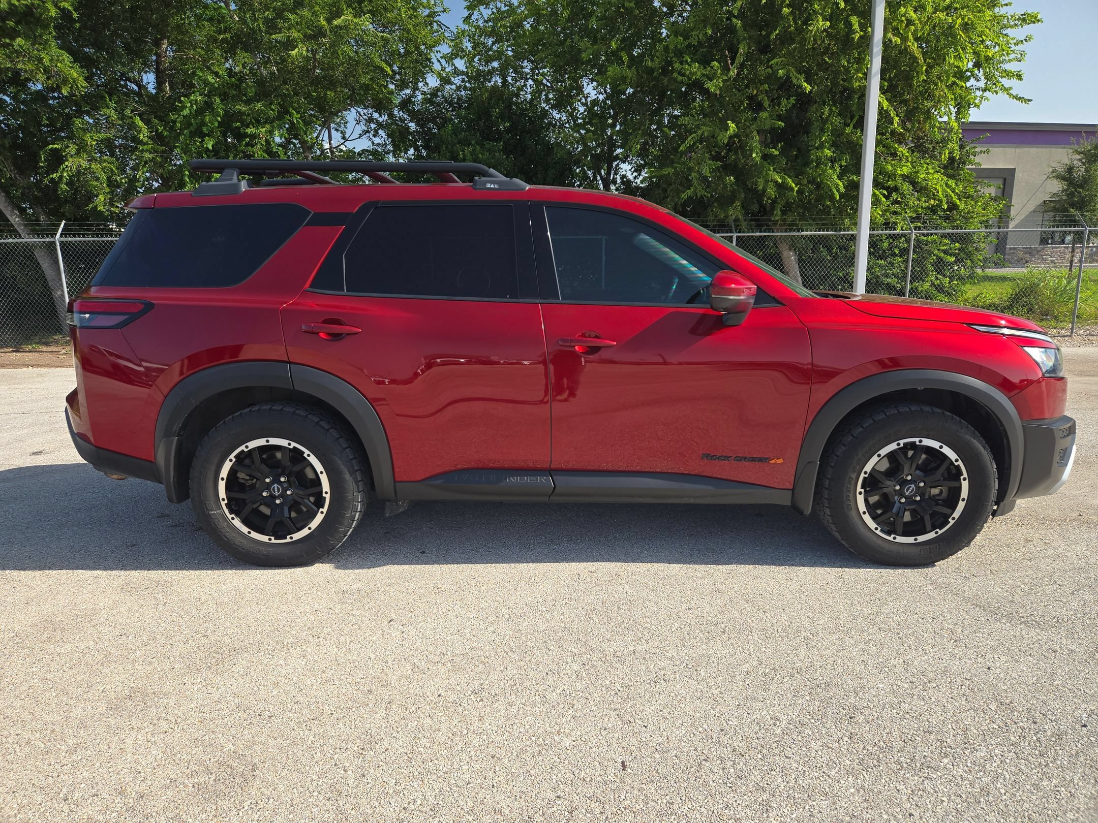 Used 2023 Nissan Pathfinder Rock Creek AWD/4WD image 2