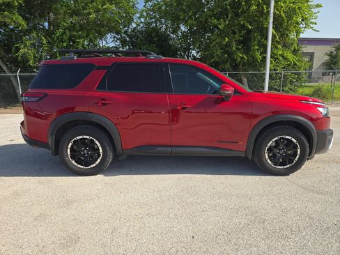 Used 2023 Nissan Pathfinder Rock Creek AWD/4WD image 2