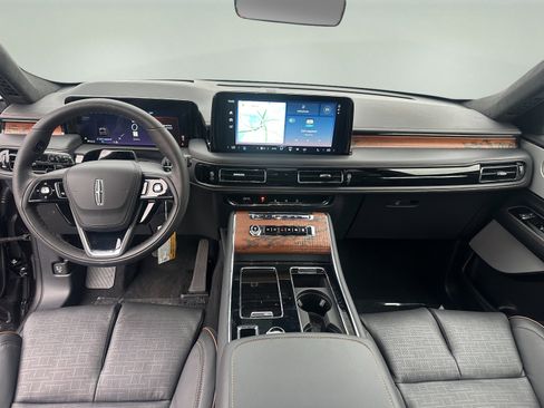 New 2025 Lincoln Aviator Black Label image 14