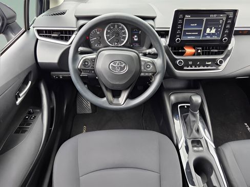 Used 2020 Toyota Corolla LE w/ Carpet Mat Package (TMS) FWD image 23