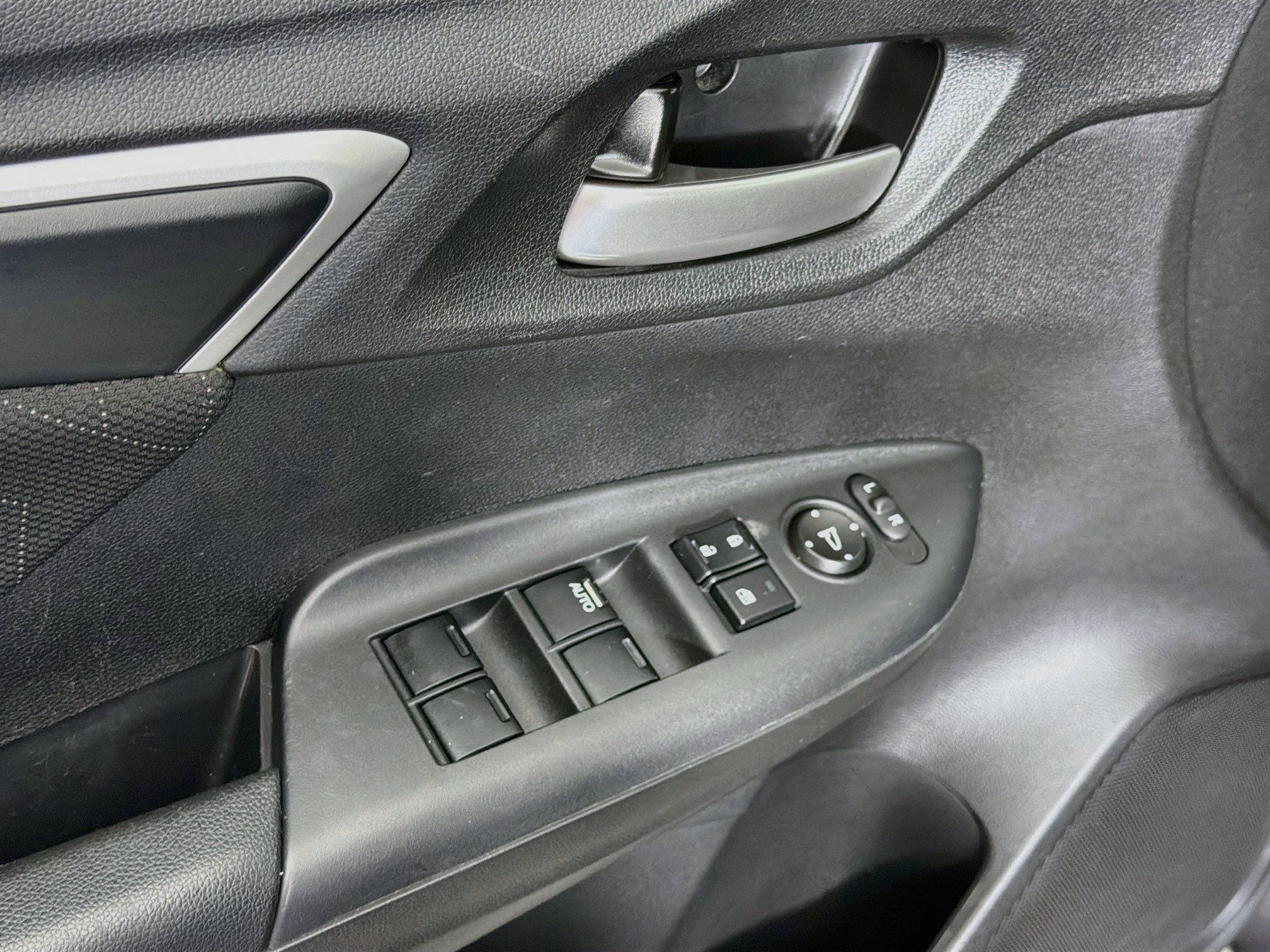 Used 2016 Honda Fit EX image 15
