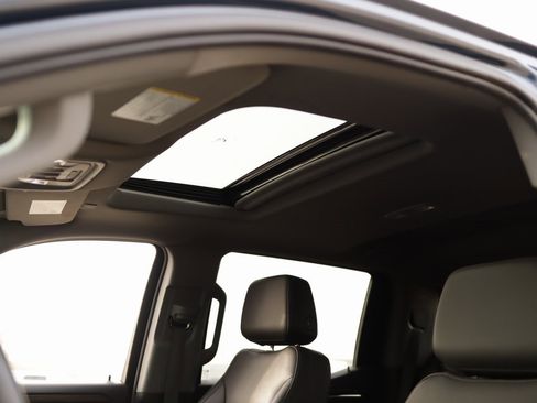 Used 2023 GMC Sierra 1500 SLT w/ SLT Convenience Package image 23