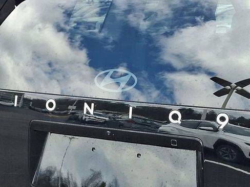 New 2026 Hyundai Ioniq 9 SEL image 12