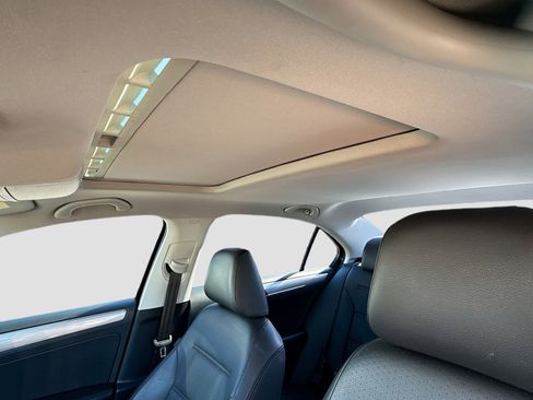 Used 2017 Volkswagen Jetta SE image 23