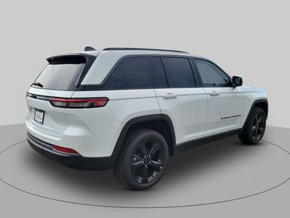 New 2026 Jeep Grand Cherokee Limited w/ Limited Altitude Package