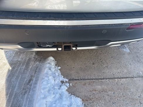 Used 2021 Ford Explorer XLT w/ Equipment Group 202A image 6