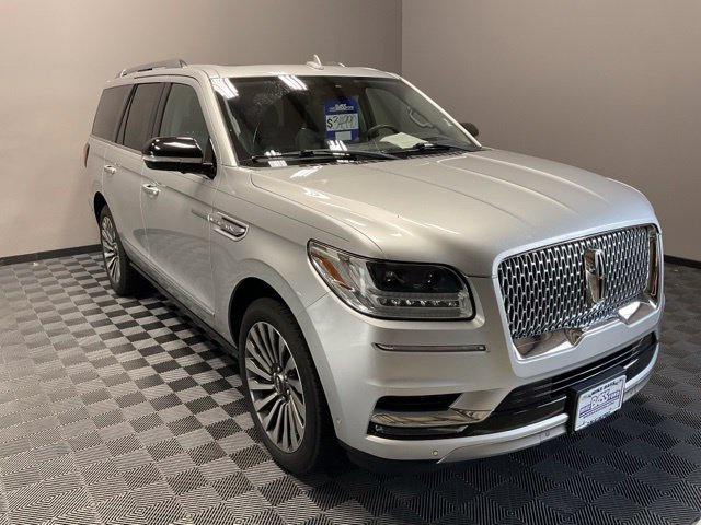 Used 2019 Lincoln Navigator Reserve AWD/4WD image 2