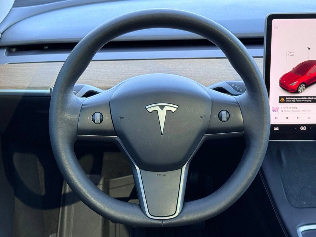 Used 2022 Tesla Model Y Long Range AWD/4WD image 8