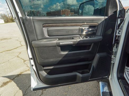 Used 2013 RAM 2500 Limited image 18