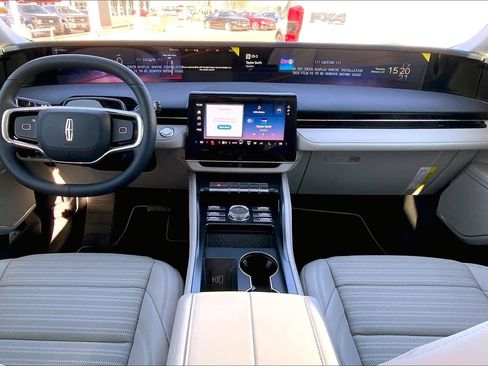 New 2026 Lincoln Nautilus Reserve image 5