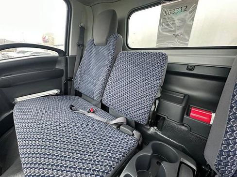 Used 2023 Chevrolet Low Cab Forward 5500XD image 21