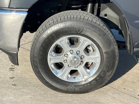 Certified 2025 RAM 2500 Big Horn AWD/4WD image 5