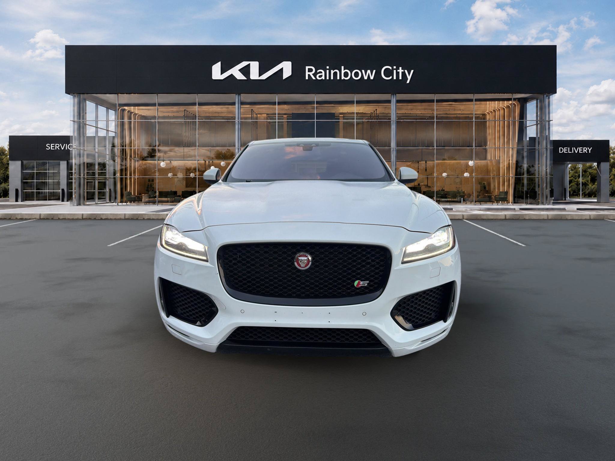 Used 2017 Jaguar F-PACE S AWD/4WD image 2
