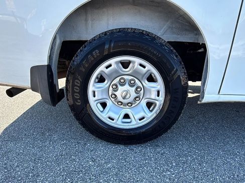 Used 2020 Nissan NV 2500 SV image 19
