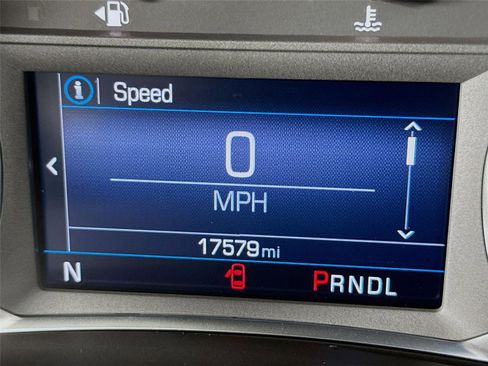 Used 2024 Chevrolet Equinox LT AWD/4WD image 2