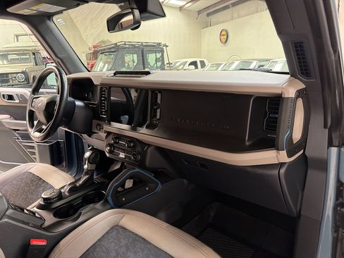 Used 2023 Ford Bronco Wildtrak AWD/4WD image 37