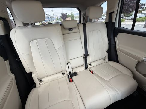 Certified 2020 Mercedes-Benz GLB 250 4MATIC image 18