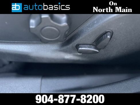 Used 2018 Ford EcoSport SE w/ SE Convenience Package image 28