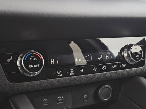 New 2025 Mitsubishi Outlander SE image 21