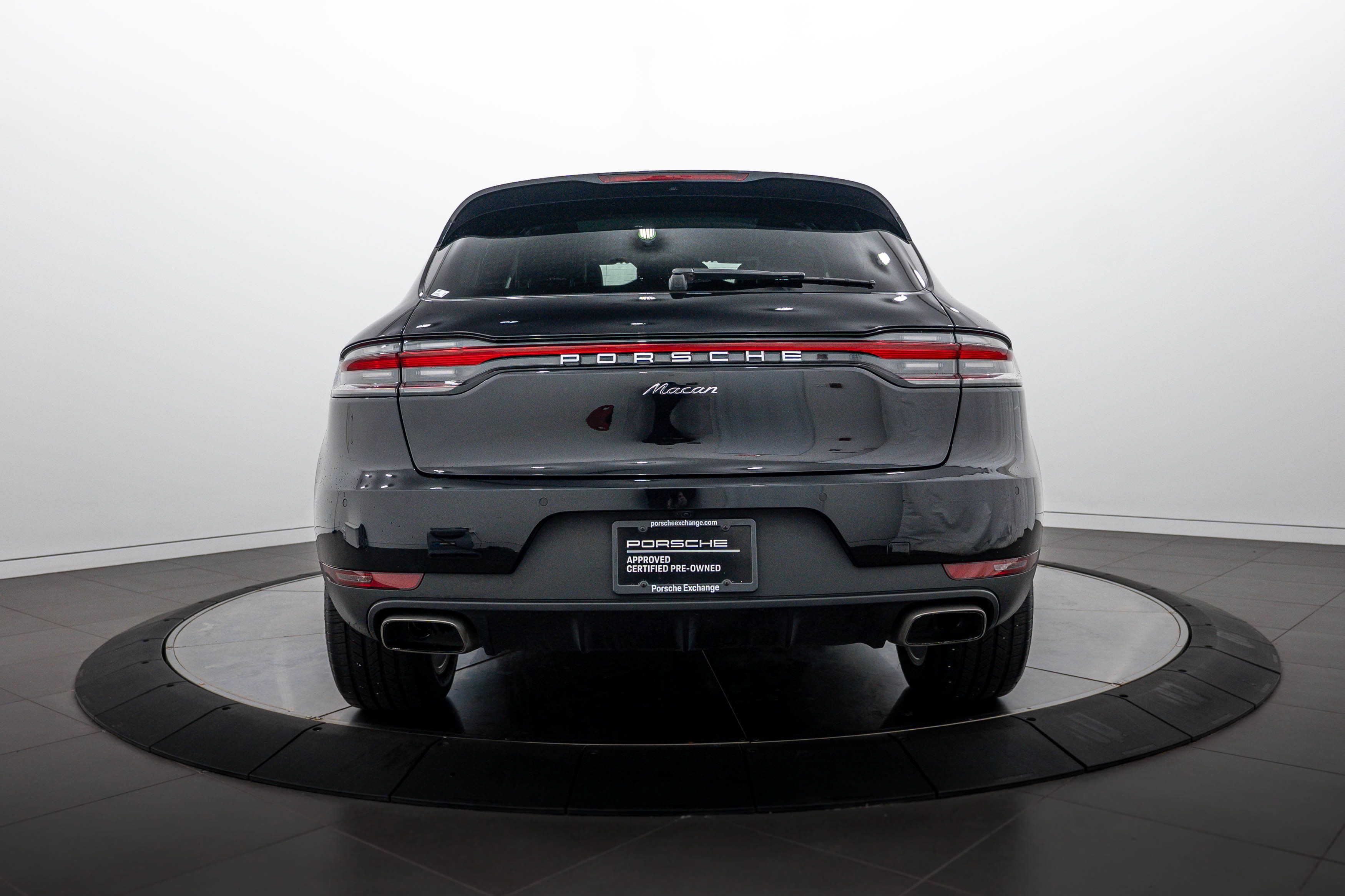 Certified 2021 Porsche Macan AWD/4WD image 6